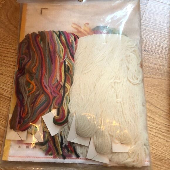 Elsa Williams clown with green hat kit - Picture 5 of 5